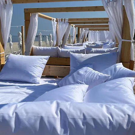 Wave Resort & Spa Magic Apartaments With Sea View Мендзиздроє Екстер'єр фото